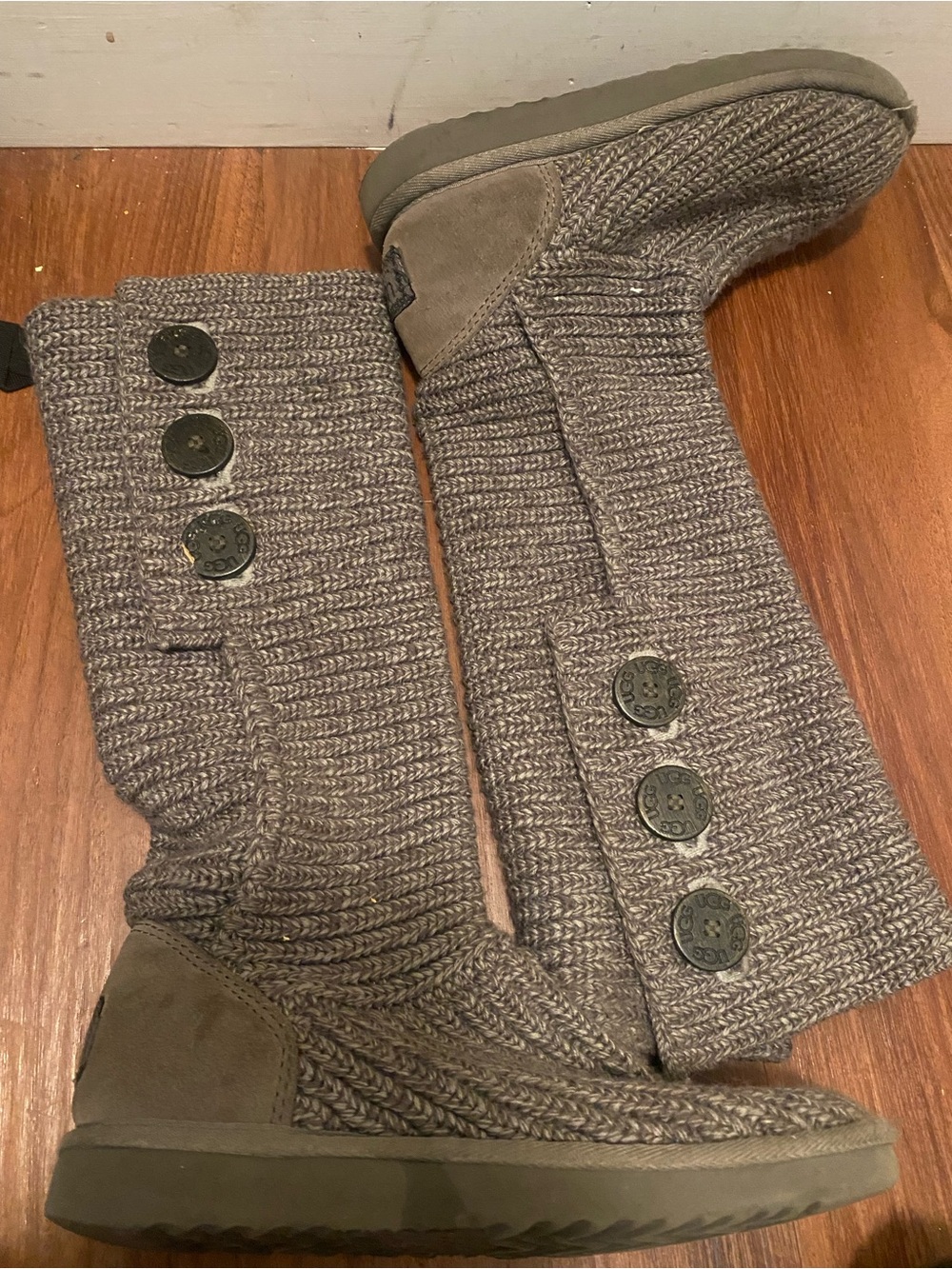 Ugg gray boots below knee…. Knit & suede.